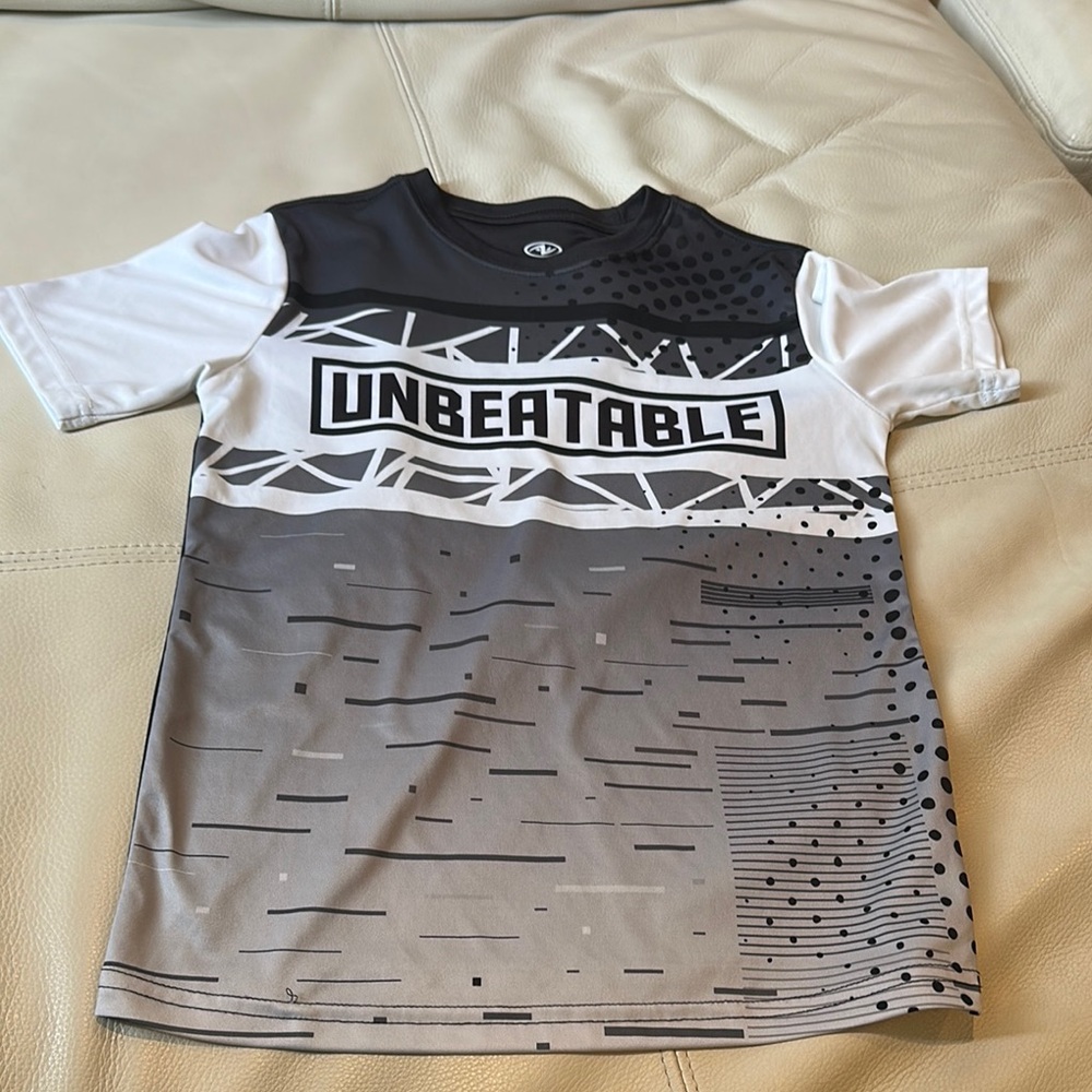 Athletic Works Black and Gray Short Sleeve Tee with Bold Design